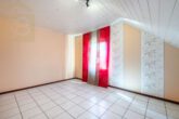 Schlafzimmer DG - Gepflegtes Einfamilienhaus in Fallersleben! Mein Haus = Mein Partner!