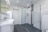 Badezimmer - Gepflegtes Einfamilienhaus in Fallersleben! Mein Haus = Mein Partner!