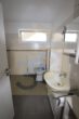 Badezimmer Wohnung 2 EG - Modernes Mehrfamilienhaus mit drei Wohneinheiten und Baugrundstück! Mein Haus = Mein Makler!