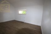 Schlafzimmer Wohnung 1 EG - Modernes Mehrfamilienhaus mit drei Wohneinheiten und Baugrundstück! Mein Haus = Mein Makler!