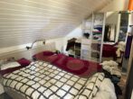 Schlafzimmer DG - Modernes Mehrfamilienhaus mit drei Wohneinheiten und Baugrundstück! Mein Haus = Mein Makler!