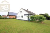 Hausansicht - Modernes Mehrfamilienhaus mit drei Wohneinheiten und Baugrundstück! Mein Haus = Mein Makler!