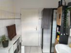 Badezimmer DG - Modernes Mehrfamilienhaus mit drei Wohneinheiten und Baugrundstück! Mein Haus = Mein Makler!