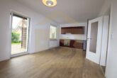 Wohn- & Essbereich Wohnung 2 EG - Modernes Mehrfamilienhaus mit drei Wohneinheiten und Baugrundstück! Mein Haus = Mein Makler!