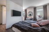 Schlafzimmer - Neuwertige 4 Zimmerwohnung mit Balkon und Fahrstuhl im Kleekamp – Meine Immobilie=Mein Partner!