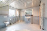 DG Badezimmer - Modernes Einfamilienhaus mit Sauna, Kaminofen und Garten in Kästorf! Meine Immobilie=Mein Partner!
