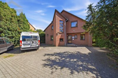 Wohnen und Arbeiten unter einem Dach in Meine! Meine Immobilie = Mein Partner!, 38527 Meine, Zweifamilienhaus