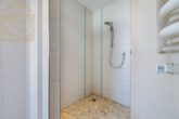 Dusche Schlafzimmer - Modernes Architektenhaus in Roklum