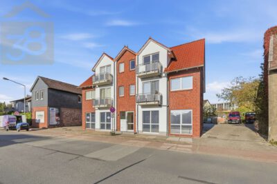 Zweizimmer-Wohnung mit Balkon und Einbauküche in Warmenau! Meine Wohnung = Mein Makler!, 38448 Wolfsburg, Dachgeschoss zur Miete