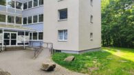 Hauseingang - Zwei vermietete Wohnungen in Wolfsburg – Meine Wohnung = Mein Makler!