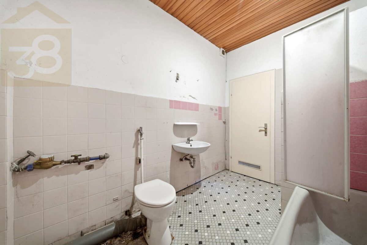 Badezimmer EG