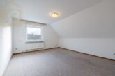 Schlafzimmer 2 OG - Einfamilienhaus mit Doppelgarage in Vorsfelde! Mein Haus = Mein Partner!