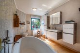 Badezimmer - Modernes Einfamilienhaus mit Schwimmbad,Sauna & Nebengelass bei Brome!Meine Immobilie = Mein Makler!