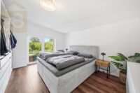 Schlafzimmer DG