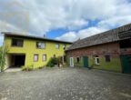 Innenhof - Einfamilienhaus mit alter Stallung und großem Grundstück!
