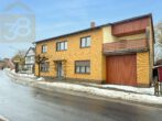 Hausansicht - Einfamilienhaus mit alter Stallung und großem Grundstück!