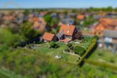 Hausansicht - Einfamilienhaus mit traumhaften Garten und zwei Garagen in Didderse! Meine Immobilie = Mein Partner!