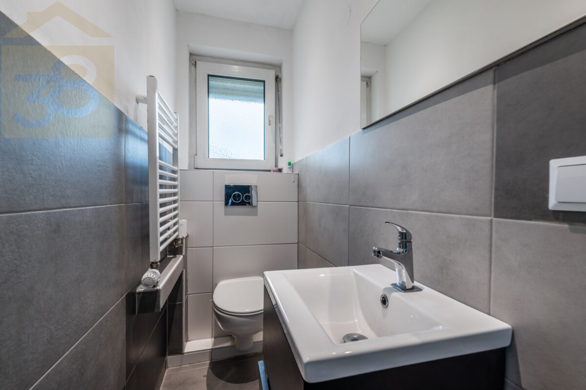 Badezimmer EG