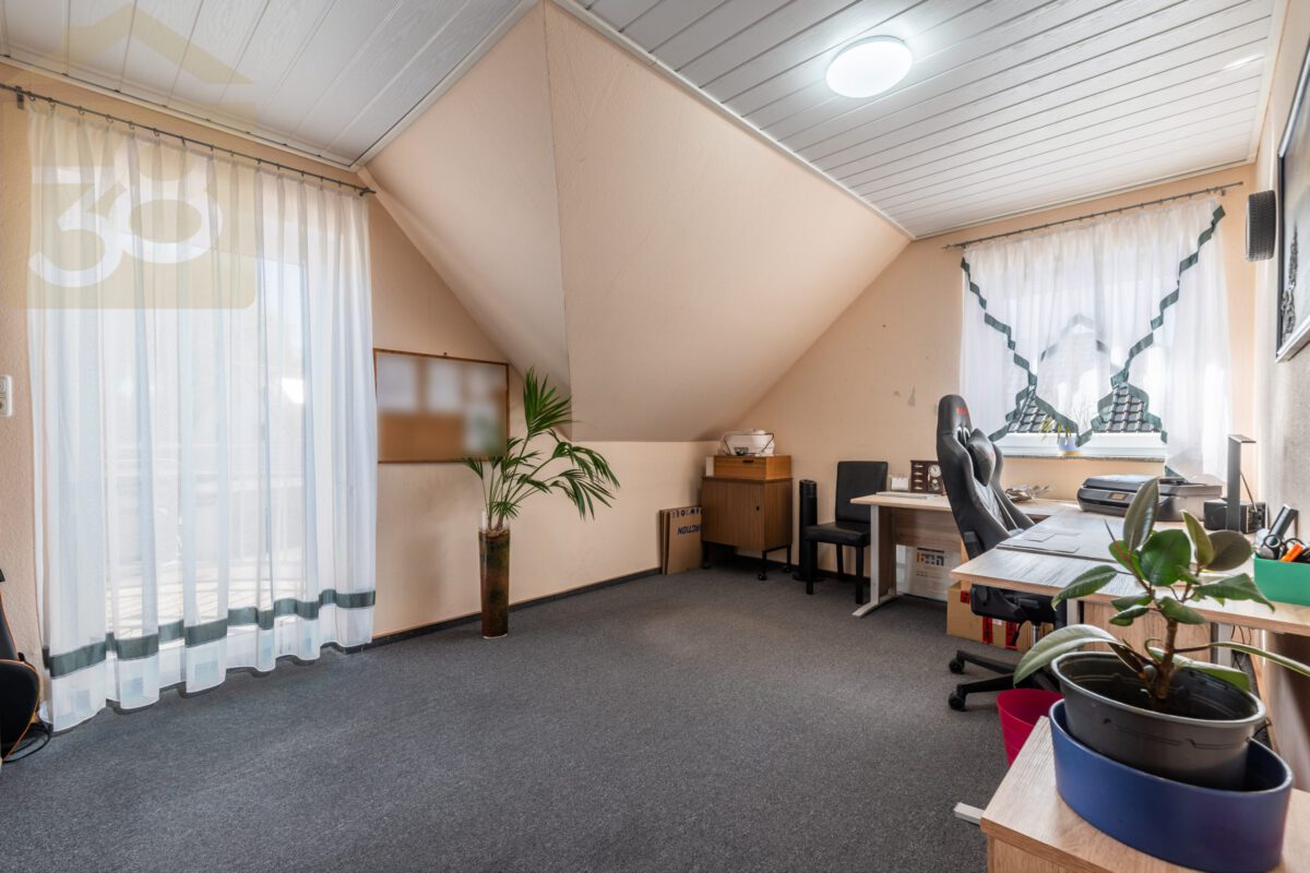 DG Kinder-/Arbeitszimmer