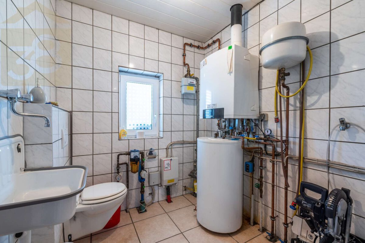 Gäste WC und HWR im Aussenbereich