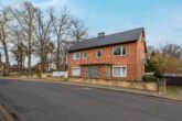 Hausansicht - Gepflegtes Zweifamilienhaus mit Garten und Doppelcarport in Knesebeck! Mein Haus = Mein Partner!