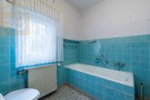 Badezimmer - Einfamilienhaus mit Einliegeroption und großem Potenzial im historischen Ortskern von Hehlingen