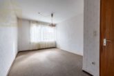 Schlafzimmer - Einfamilienhaus mit Einliegeroption und großem Potenzial im historischen Ortskern von Hehlingen