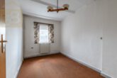 Kinderzimmer OG - Einfamilienhaus mit Einliegeroption und großem Potenzial im historischen Ortskern von Hehlingen