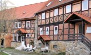 Hausansicht - 14 vermietete Wohneinheiten bei Bad Helmstedt als Kapitalanlage! Mein Haus = Mein Makler!