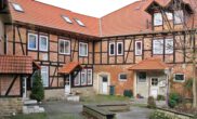 Innenhof - 14 vermietete Wohneinheiten bei Bad Helmstedt als Kapitalanlage! Mein Haus = Mein Makler!