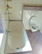 Badezimmer - 14 vermietete Wohneinheiten bei Bad Helmstedt als Kapitalanlage! Mein Haus = Mein Makler!