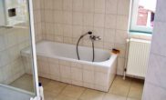 Badezimmer - 14 vermietete Wohneinheiten bei Bad Helmstedt als Kapitalanlage! Mein Haus = Mein Makler!