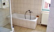 Badezimmer - 14 vermietete Wohneinheiten bei Bad Helmstedt als Kapitalanlage! Mein Haus = Mein Makler!