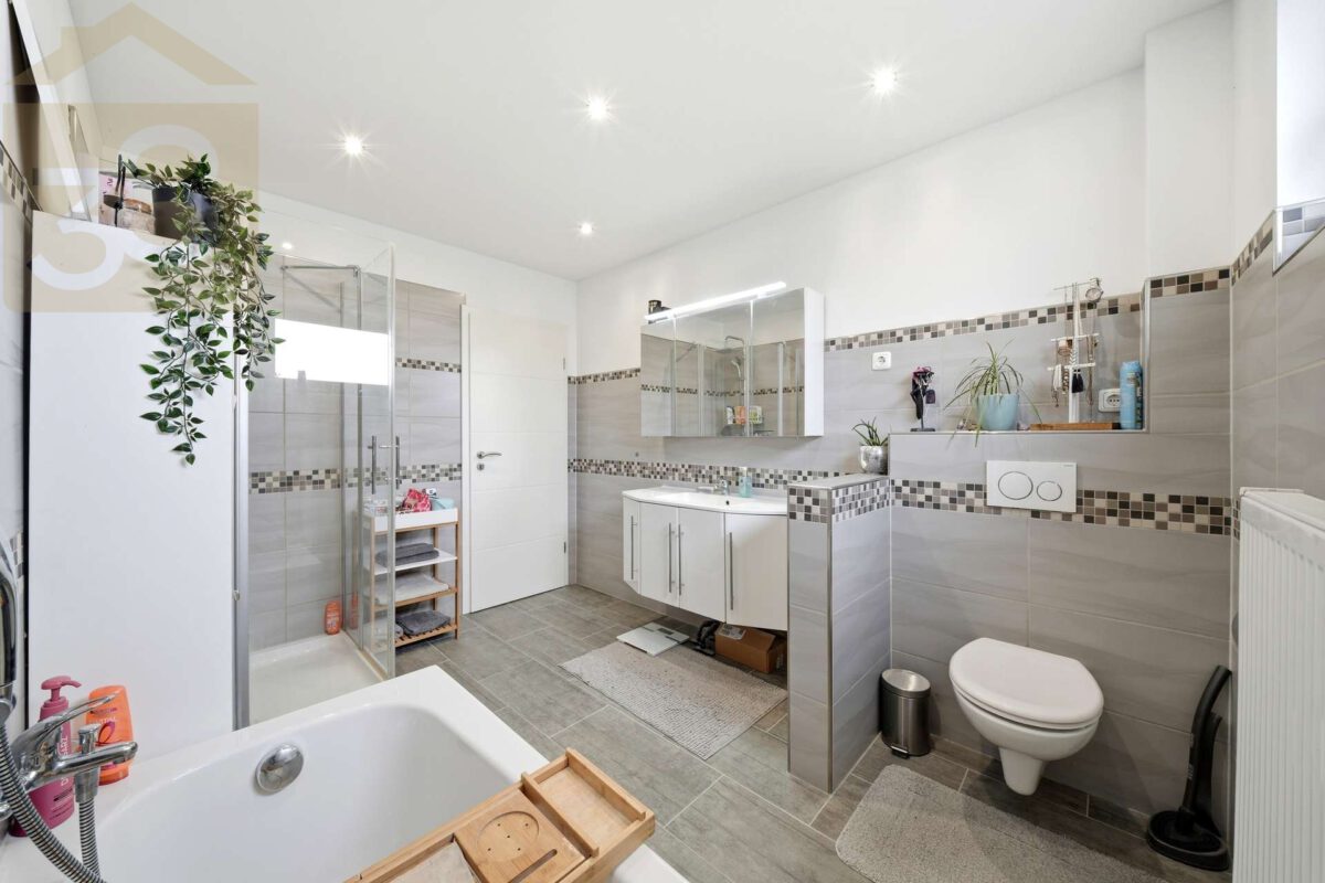 Badezimmer DG