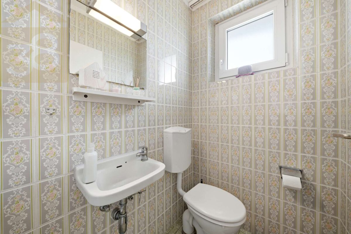 Gäste-WC KG