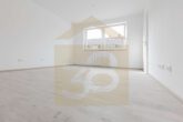 Wohn-/Schlafzimmer Wohnung 1 - Wohn- und Geschäftshaus mit 6 Wohneinheiten + Gewerbe in Citylage! Meine Immobilie=mein Makler!