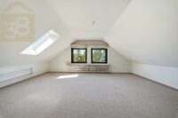 Schlafzimmer DG
